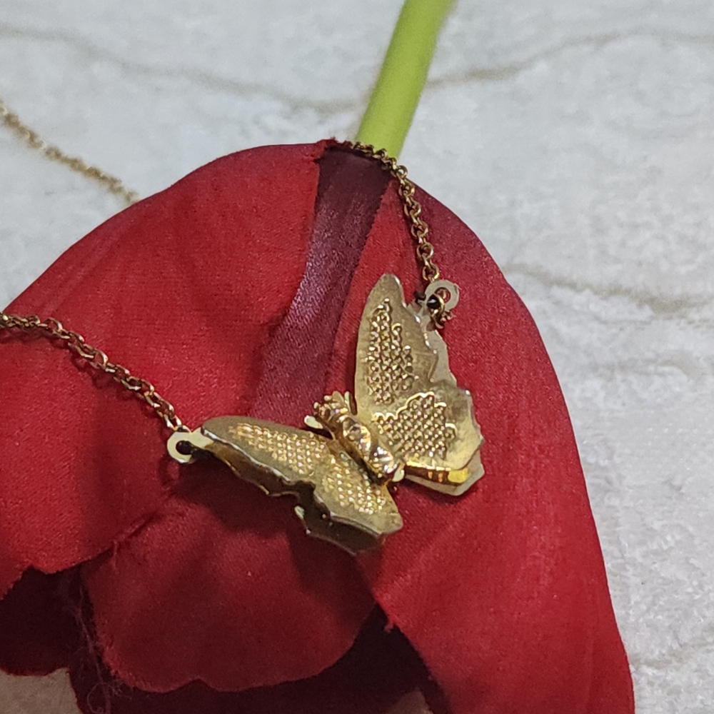 Dainty Gold Toned Double Butterfly Pendant Necklace